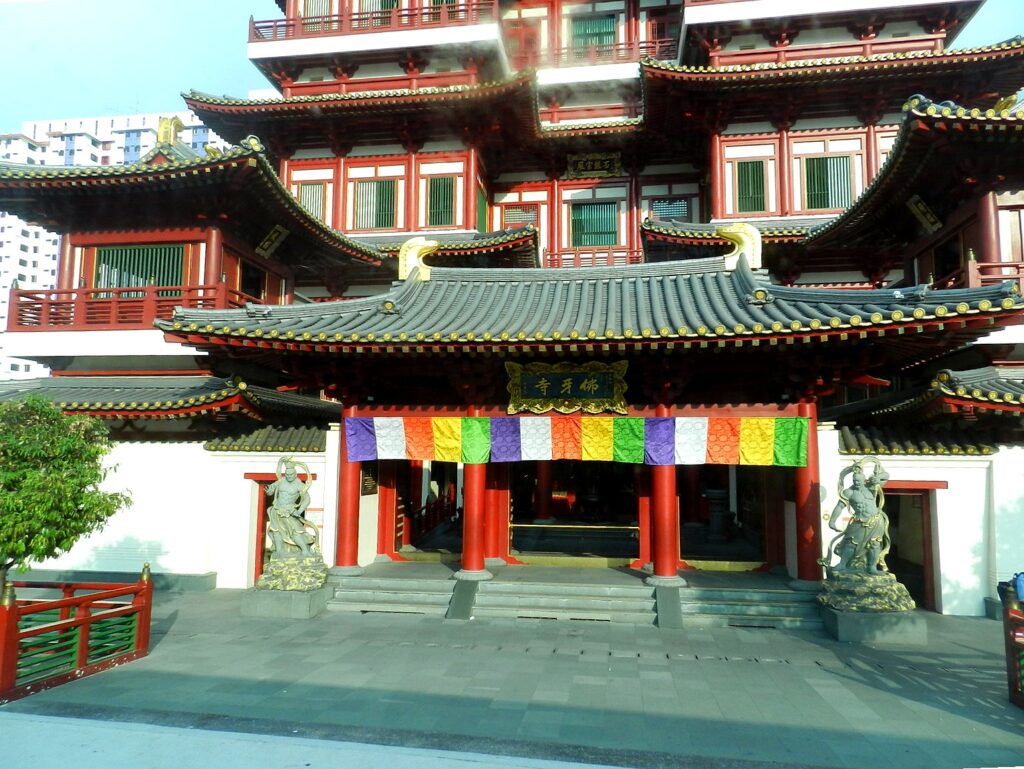 Ingresso del Buddha Tooth Relic Temple, Chinatown.